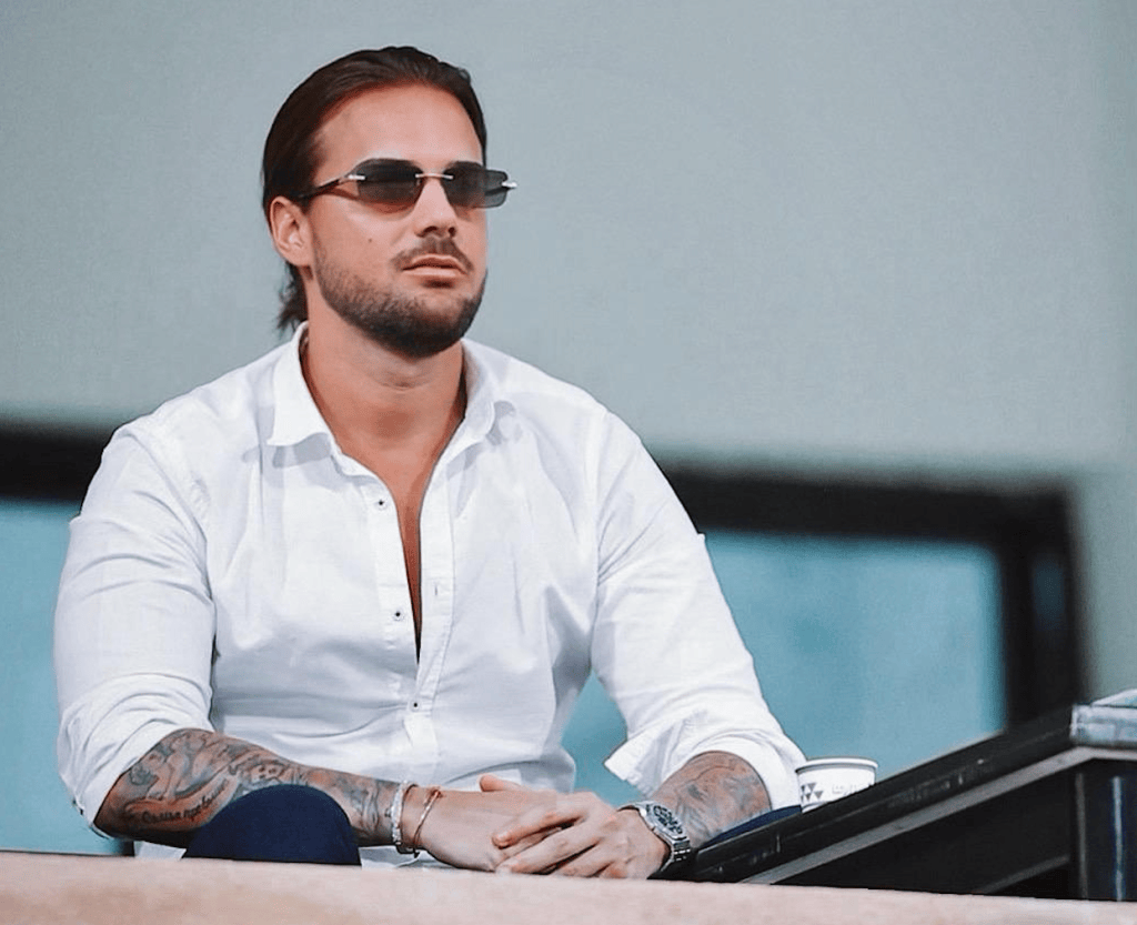 Premier League vs Serie A: Analisi delle Differenze Strutturali con il procuratore e agente FIFA Giovanni&nbsp;Santoro